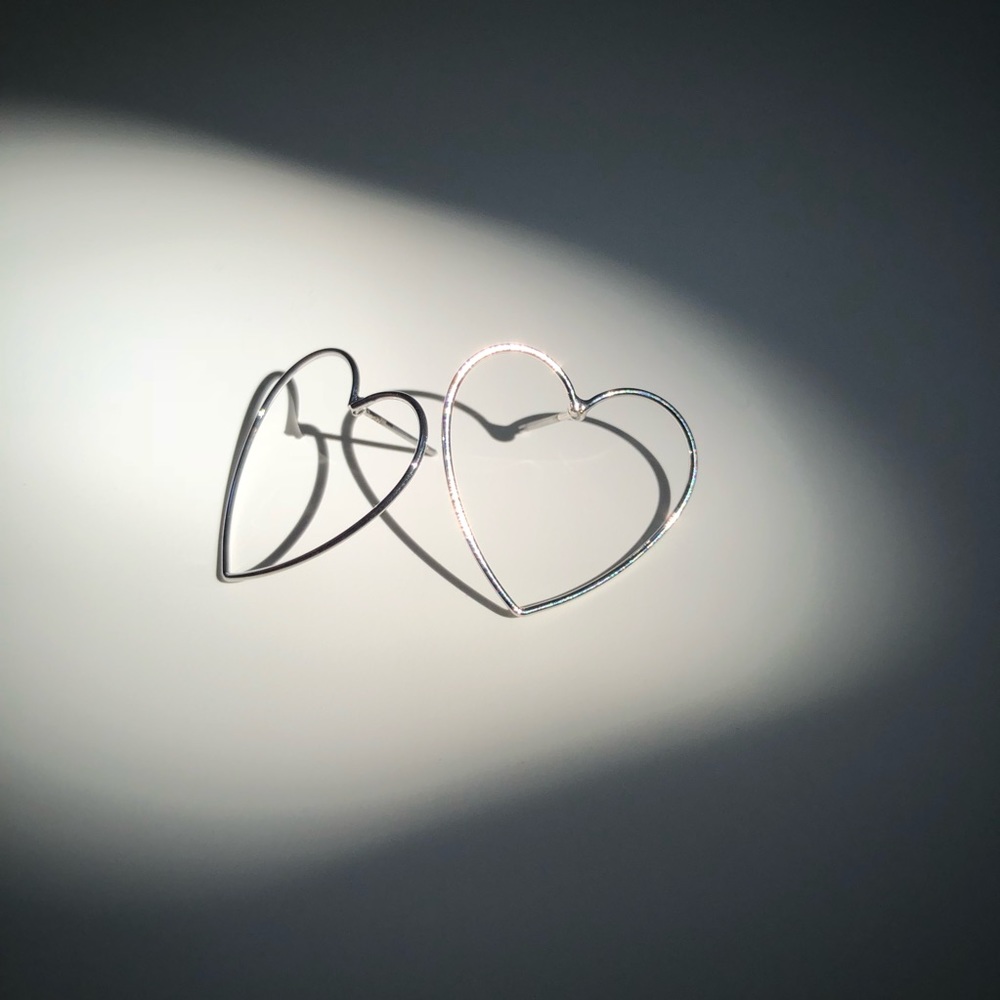 Heart stud earrings